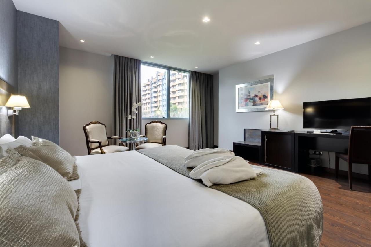 אוביידו Iberik Santo Domingo Plaza Hotel מראה חיצוני תמונה